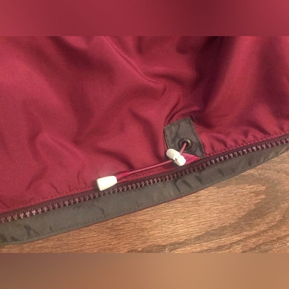 Mountain Equipment Co-op Fuchsia colour shell size medium - Picture 6 of 8